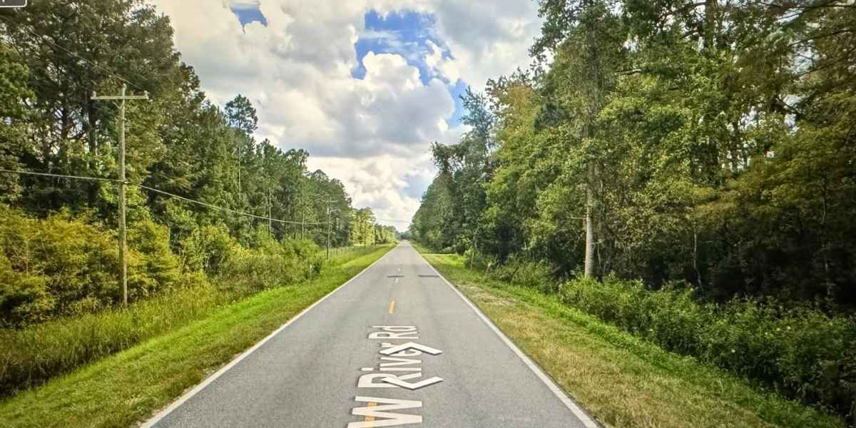 Street view near buildable land for sale in Palatka FL